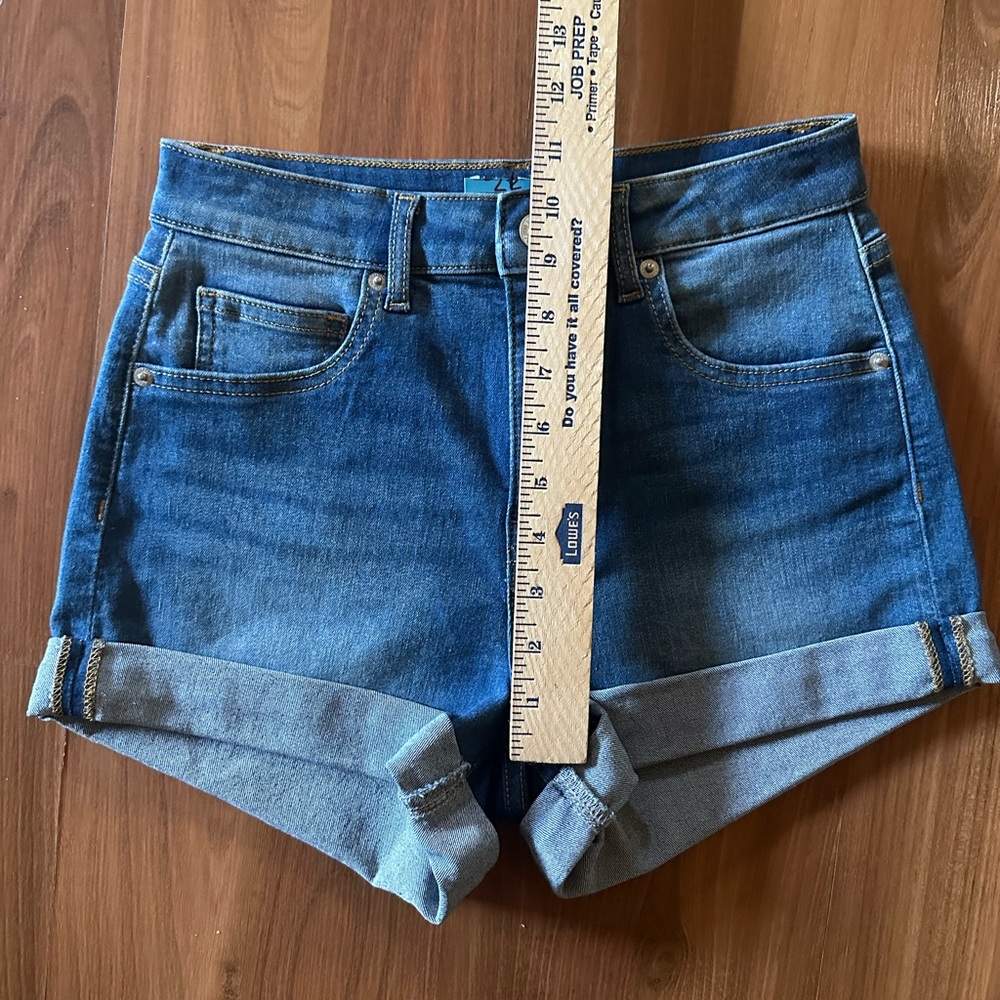 NWOT Forever 21 shorts size 3/ 27 denim blue jean - Picture 3 of 5